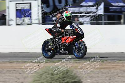 media/Oct-05-2025-CVMA (Sun) [[beeef4f201]]/Race 2-Supersport Middleweight/